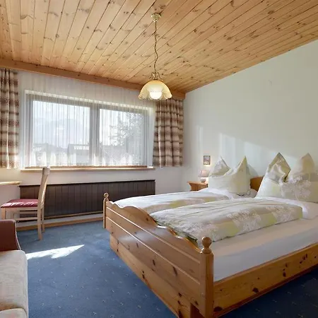 Haus Mueller Eleonore Bed & Breakfast *