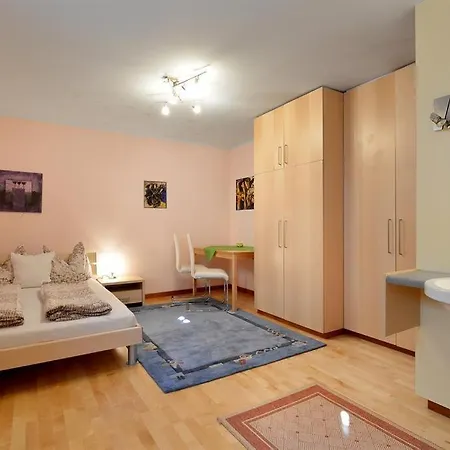 Haus Mueller Eleonore Bed & Breakfast *